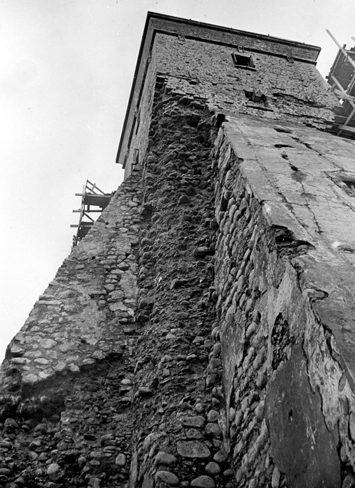 Реставрация маяка Кыпу, 1988 год