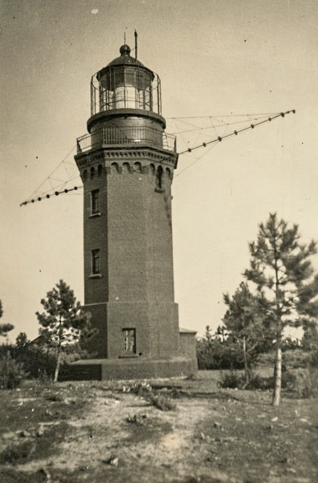 Первый Нидский маяк