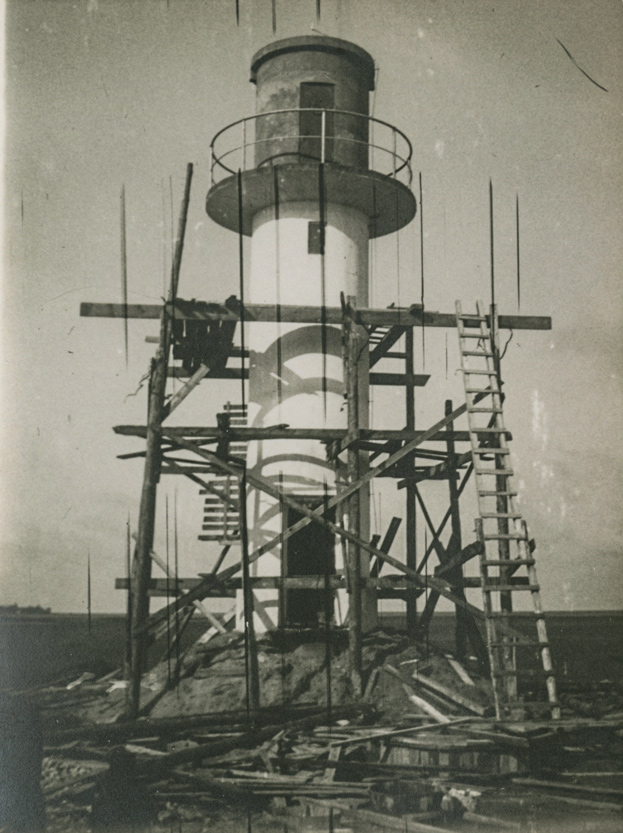 Строительство нижнего маяка Паралепа